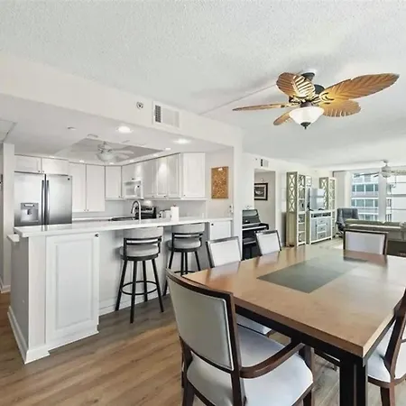 Updated 2-Bedroom Gulf-Front Condo